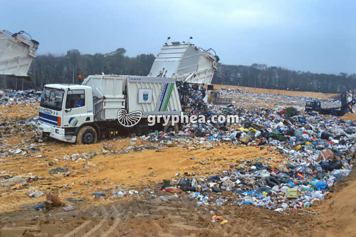 Stockage en alvéole des déchets ménagers (Décharge Vert-le-Grand) - gryphea.com